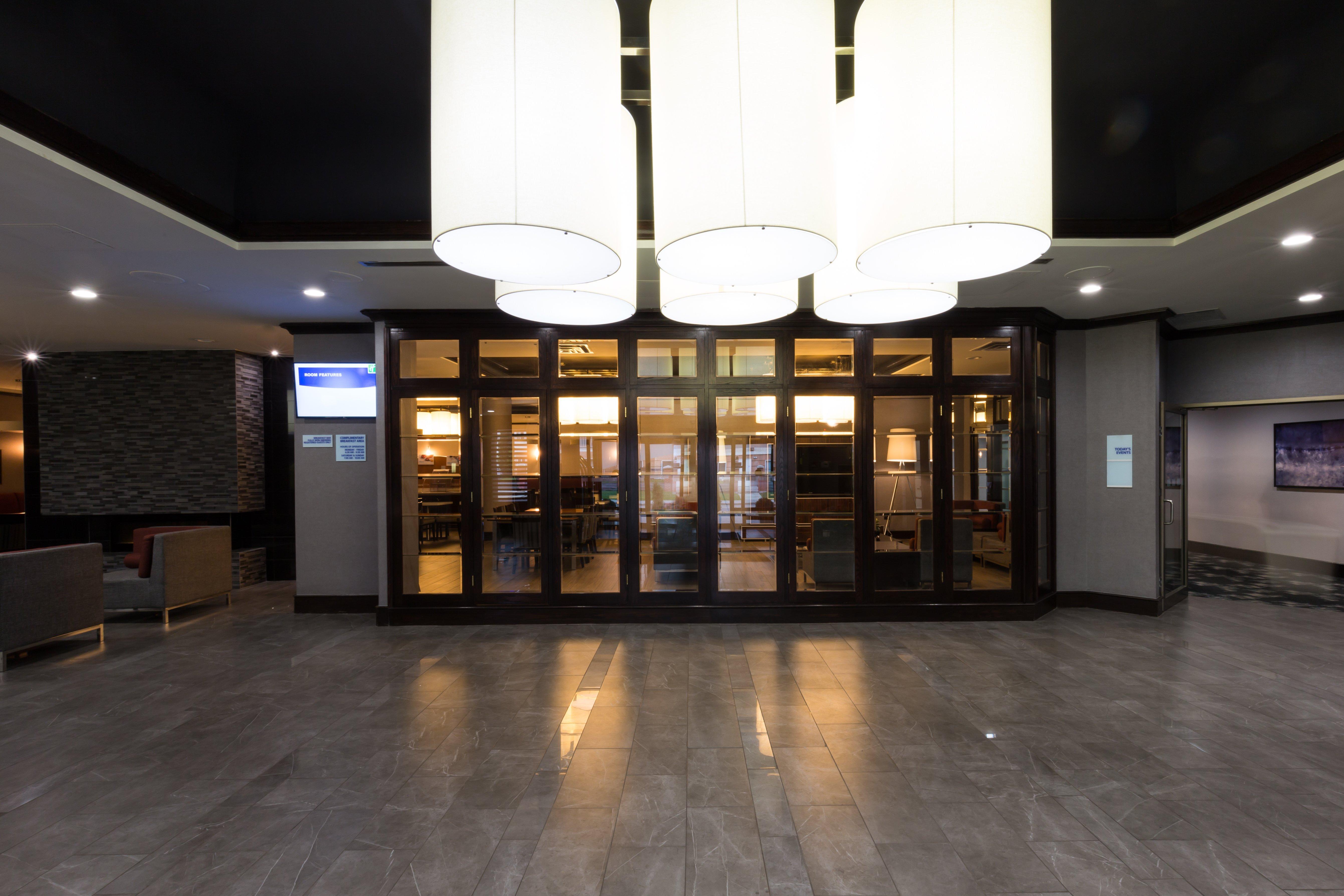 Holiday Inn Express Edmonton Downtown By Ihg Екстер'єр фото