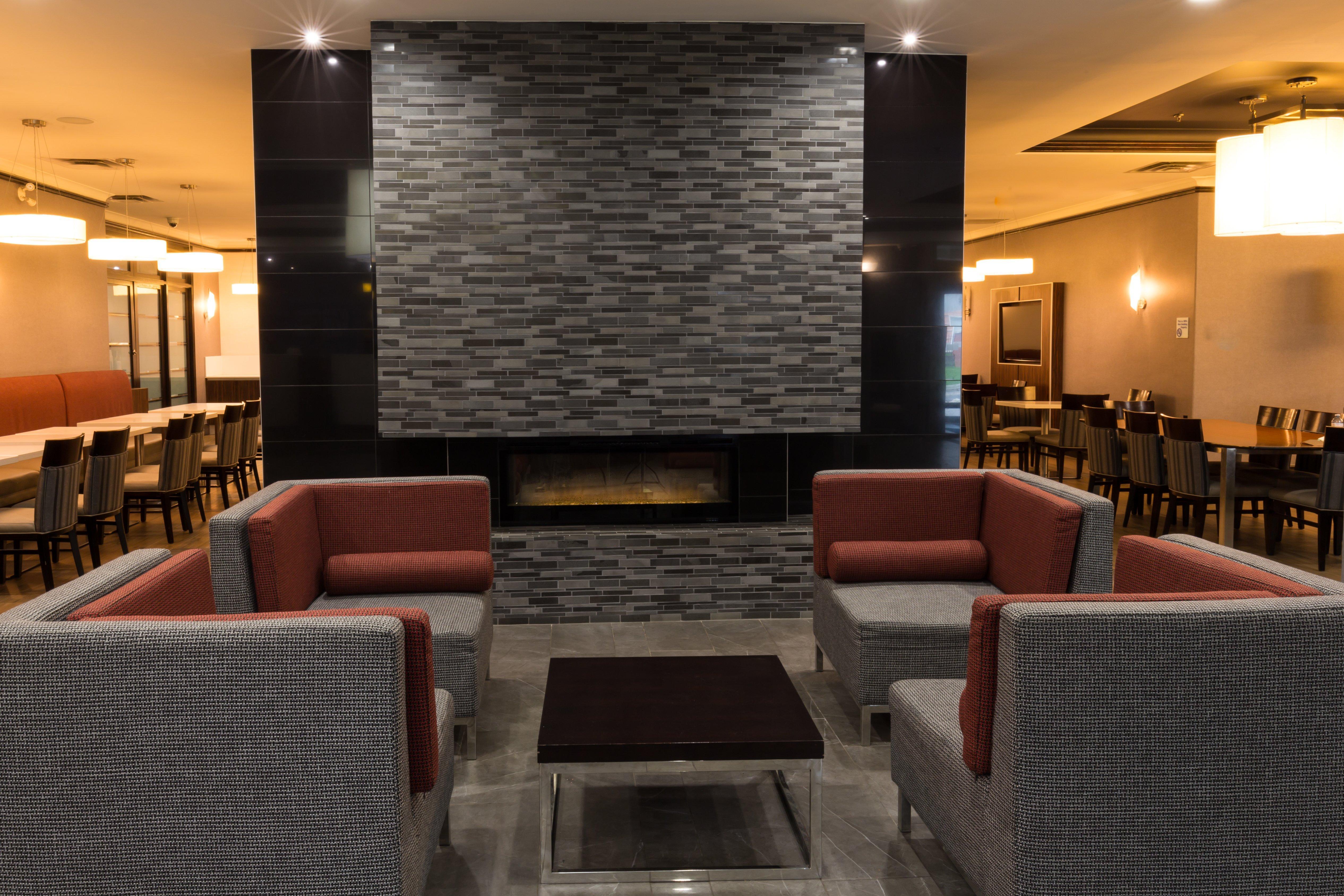 Holiday Inn Express Edmonton Downtown By Ihg Екстер'єр фото