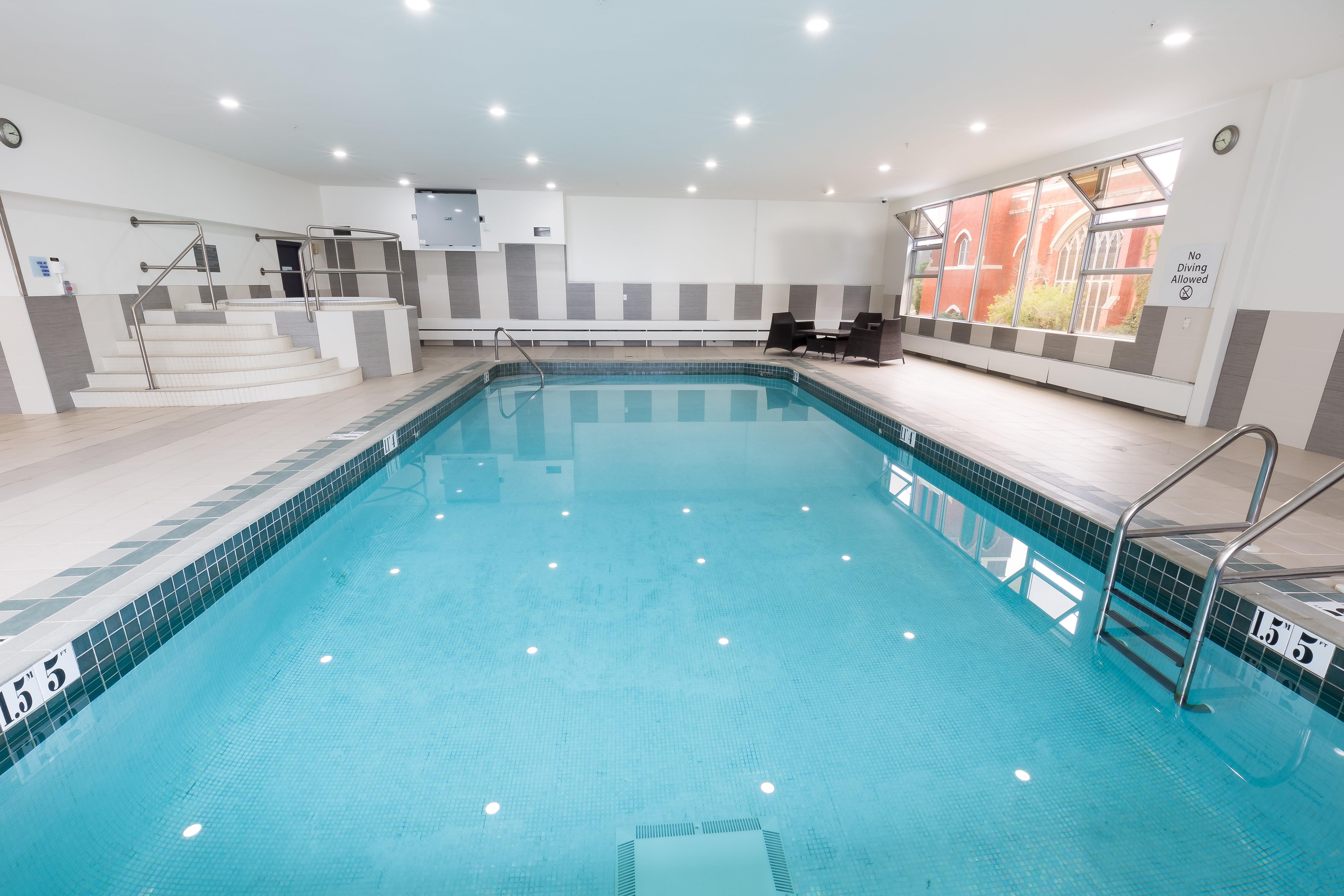Holiday Inn Express Edmonton Downtown By Ihg Екстер'єр фото