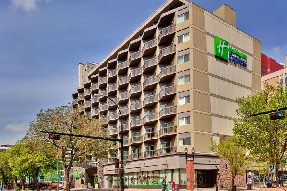 Holiday Inn Express Edmonton Downtown By Ihg Екстер'єр фото