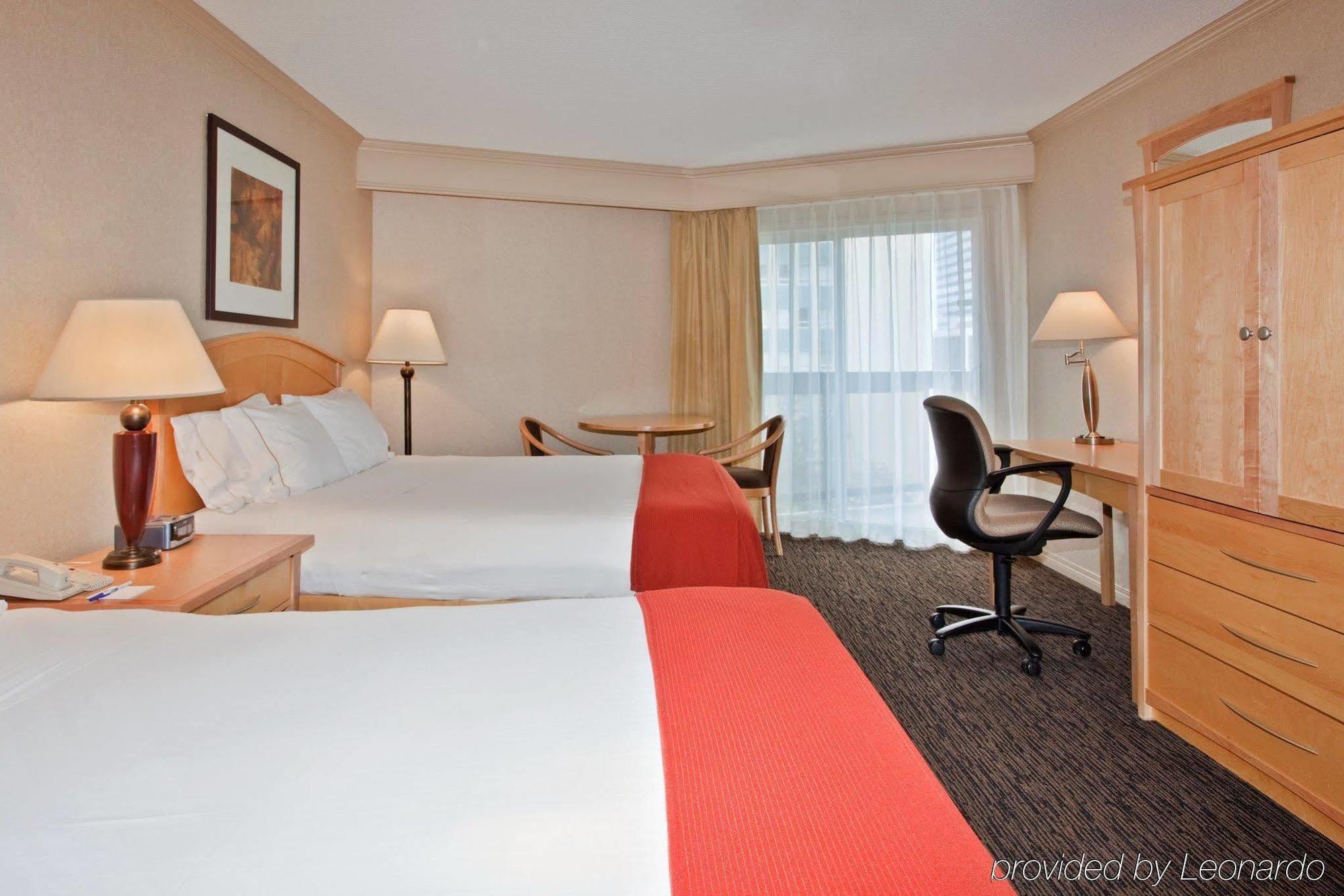 Holiday Inn Express Edmonton Downtown By Ihg Екстер'єр фото
